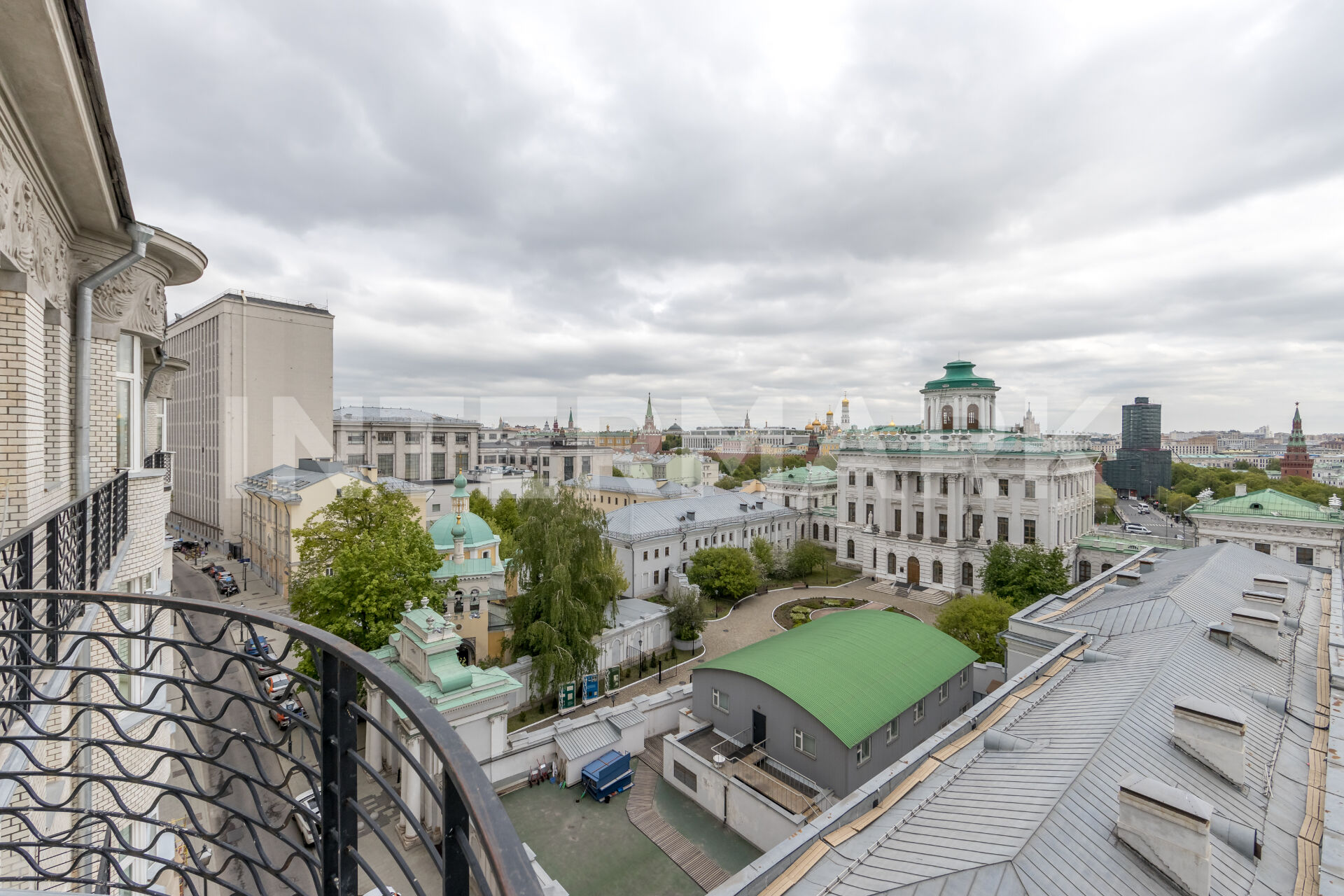 Снять квартиру, улица Знаменка в Москве ⭐ аренда квартир на длительный срок  🏢 Intermark Real Estate - ранее Savills -