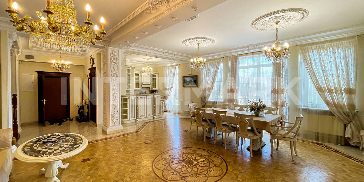 Rent Apartment, 5 rooms  Voskresenskaya Street, 2, Photo 1