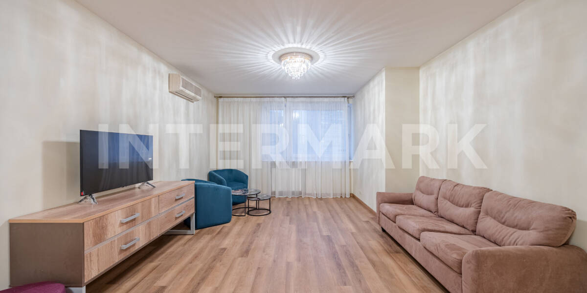 Rent Apartment, 4 rooms  Studenetsky Lane, 3, Photo 1