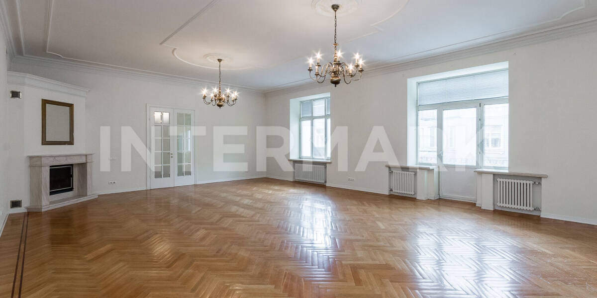 Rent Apartment, 6 rooms  Romanov Lane, 5, Photo 1