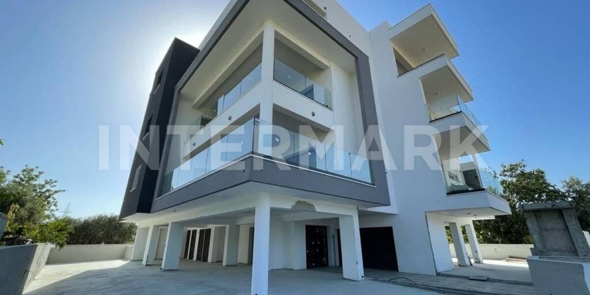  2 Bedroom Apartments in Limassol Cyprus, Photo 1
