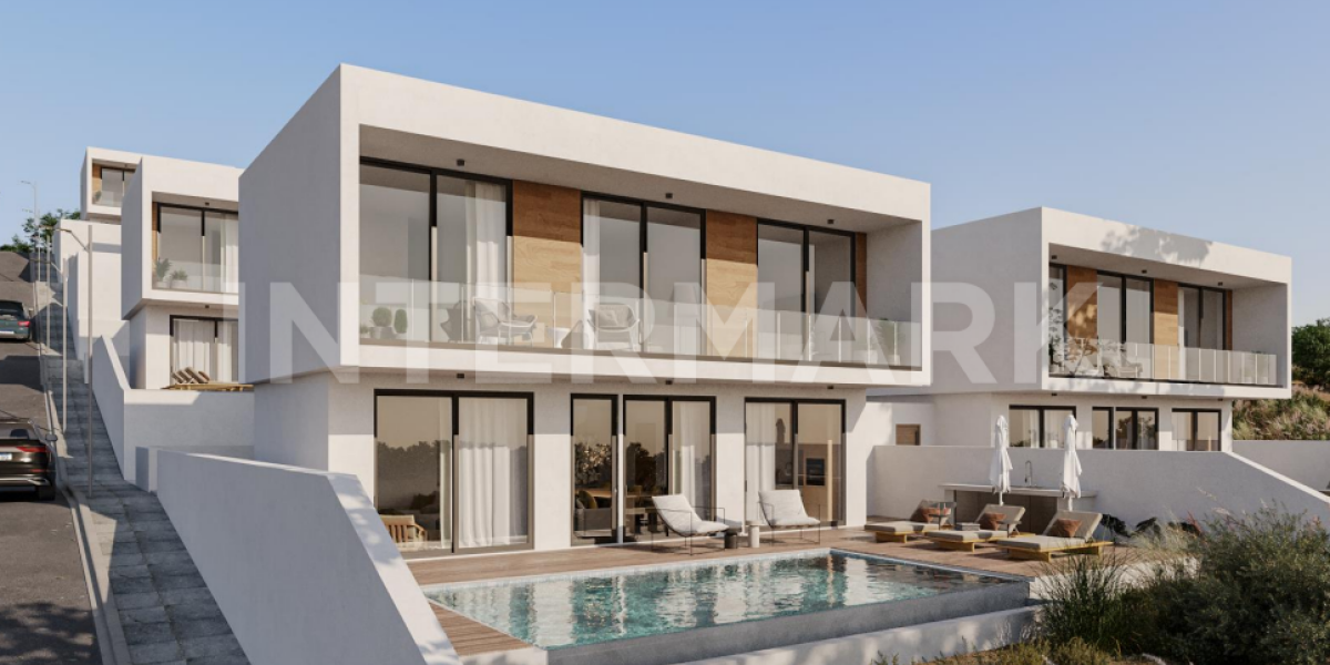  4 bedroom villa in the upmarket Chloraka area of Pafos Cyprus, Photo 1