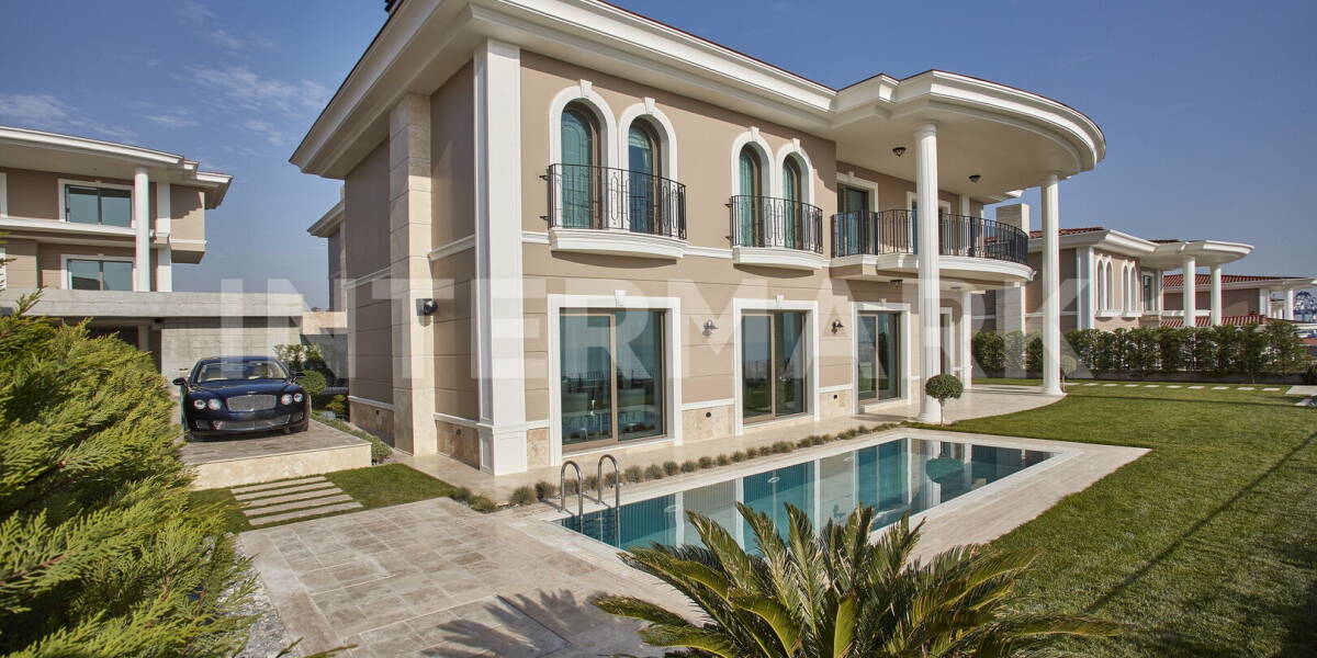  Villas near the sea in a modern quarter Turkey, Photo 1