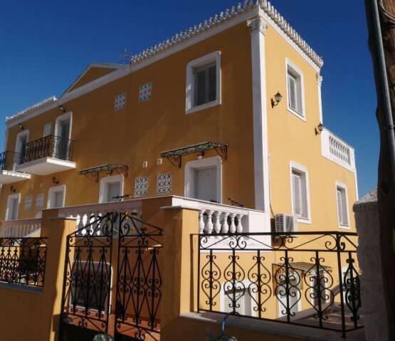  Beautiful pension with local architectural style Spetses, Фото 1