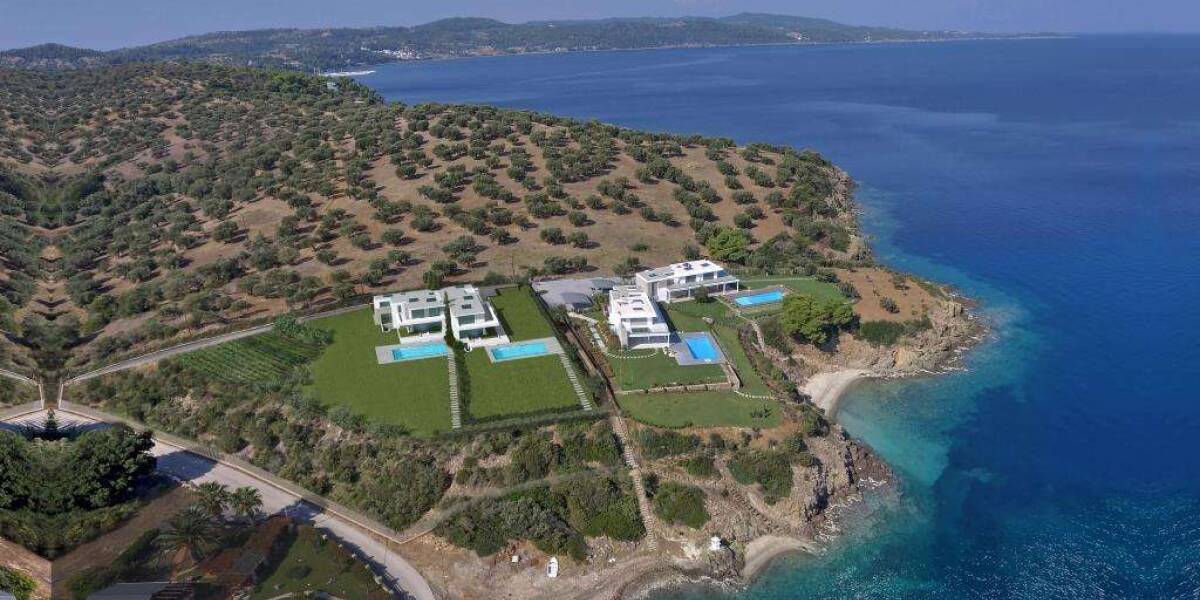  Beachfront, newly-built villa Paliouri, Halkidiki, Фото 1