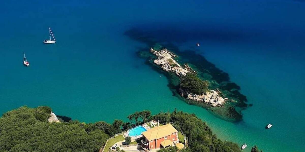  A villa of unique location and privacy Apraos, Corfu, Ionian Islands, Фото 1