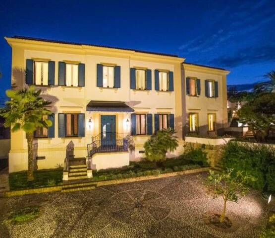  Unique neoclassical villa in Corfu town Corfu, Фото 1