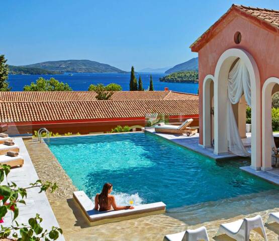  Beautiful monastery-styled villa Lefkada, Фото 1