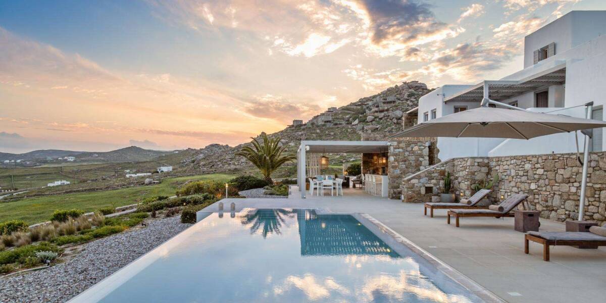  An exquisite villa overlooking the Aegean Sea skyline Lia, Mykonos, Cyclades Islands, Фото 1