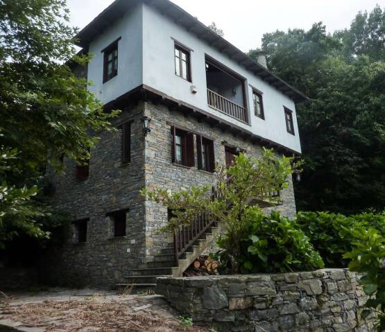  Charming house built with the traditional architecture of Pelion Magnesia, Photo 1