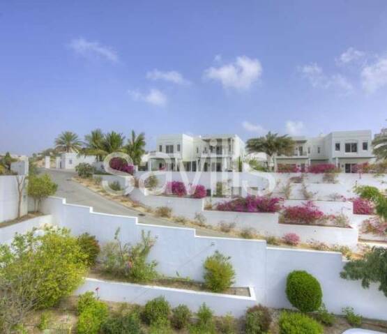 Снять в аренду  Exclusive four bedroom villa in Qurum Qurum, Фото 1