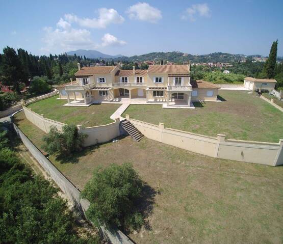  Investment property in the outskirts of Corfu town Corfu, Фото 1