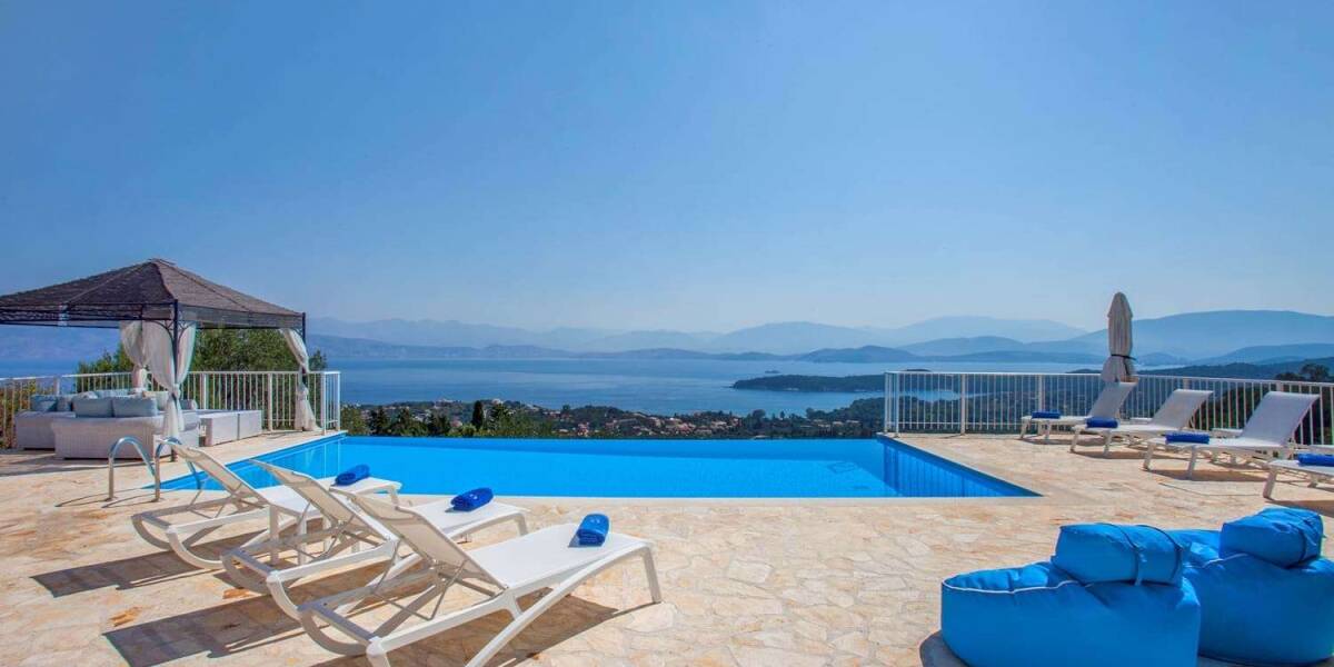  A villa with magnificent views, offering investment potential , Photo 1