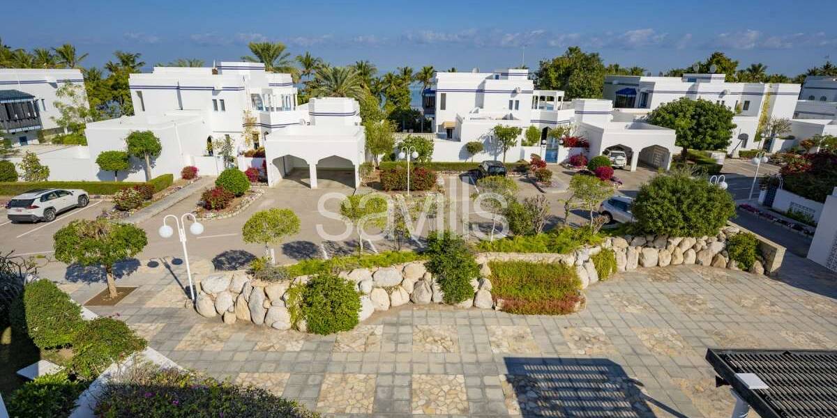 Снять в аренду  Stunning open plan villa  at the Ocean beach in Shatti Al Qurum Shatti Al Qurum, Muscat, Фото 1