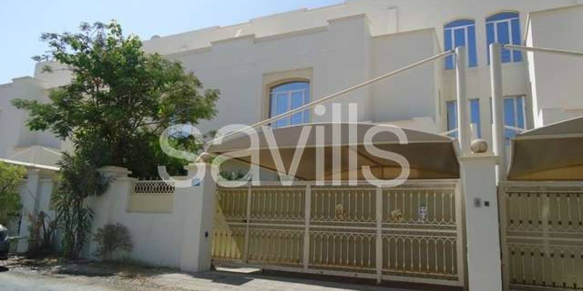 Rent  Five Bedroom Villa in Madinat Qaboos , Photo 1