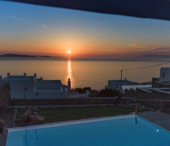  Quietly situated villa with beautiful sunset views Mykonos, Фото 1