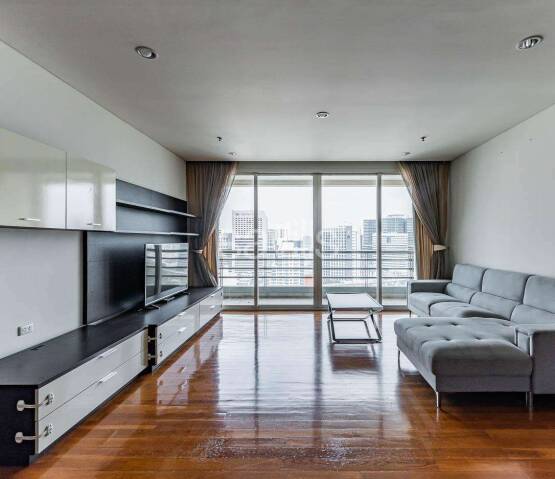 Снять в аренду  The Royal Saladaeng Condominium เดอะรอยัล ศาลาแดง, Фото 1
