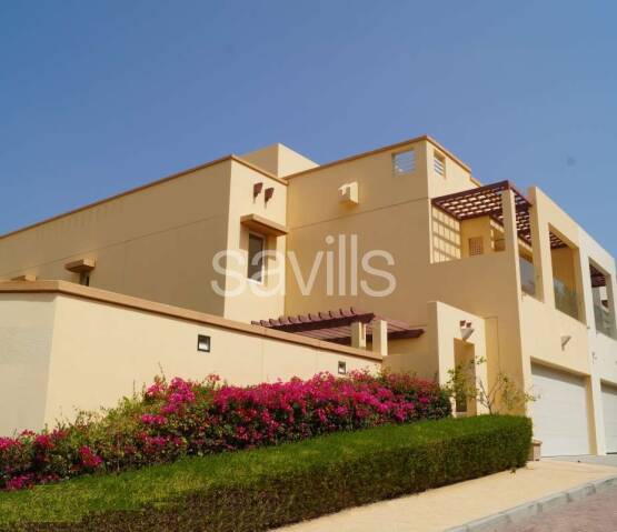  Beautiful Four Bedroom Townhouse with Sea Views in Barr Jissah Muscat, Фото 1