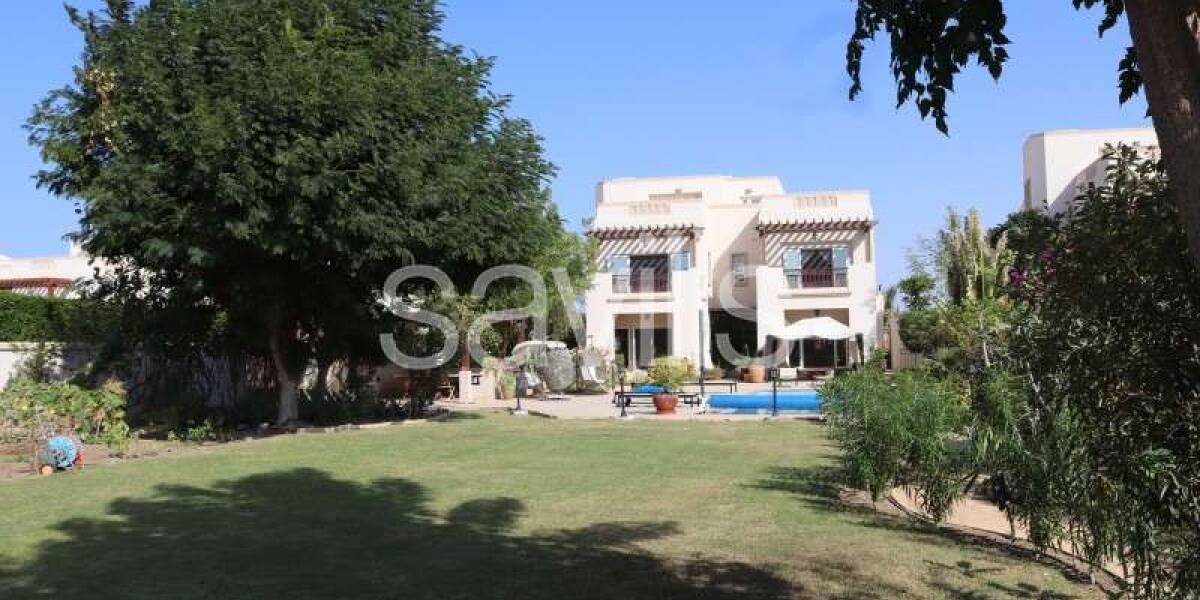 Rent  Excellent four bedroom villa with large garden, Muscat Hills , Photo 1