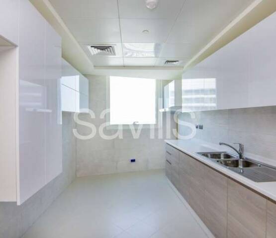 Снять в аренду  Spacious 3 bedroom Apartment with Maid's room in Saraya-Danet Tower ОАЭ, Фото 1