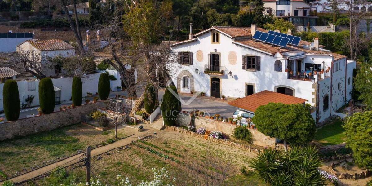  Cabrils, Maresme Coast Barcelona, Spain, Фото 1