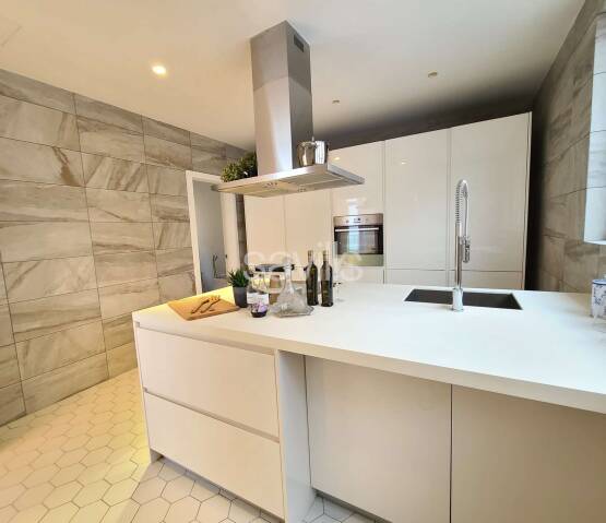 Rent  The Redhill Peninsula Tai Tam, Photo 1