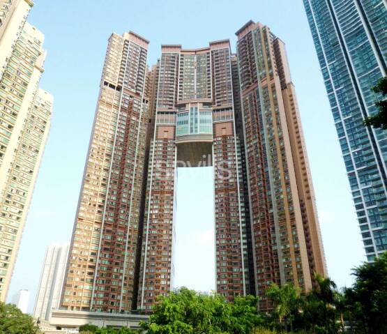 Rent  The Arch Kowloon Station, Photo 1