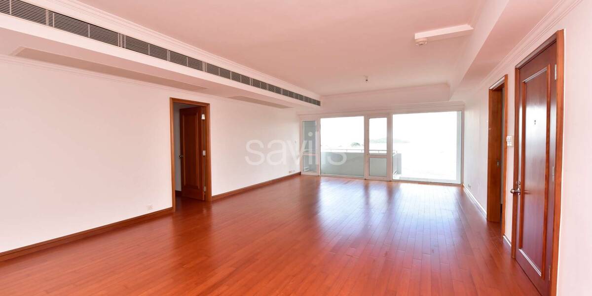 Rent  The Repulse Bay , Photo 1