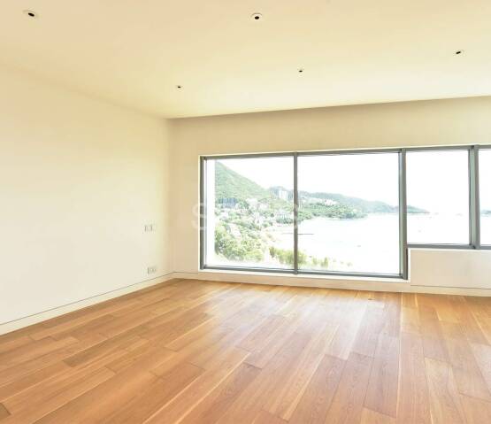 Rent  The Repulse Bay Southside, Photo 1