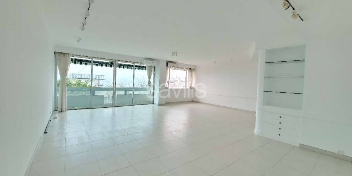 Rent  Repulse Bay Towers , Photo 1