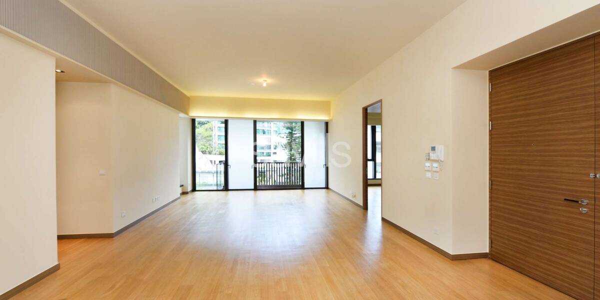 Rent  7 South Bay Close , Photo 1