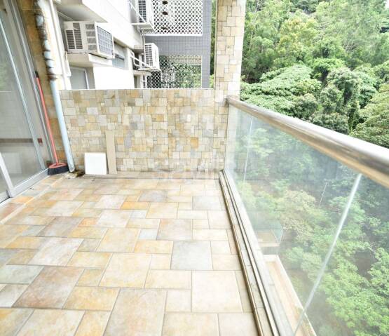 Rent  Baguio Villa Pokfulam, Photo 1