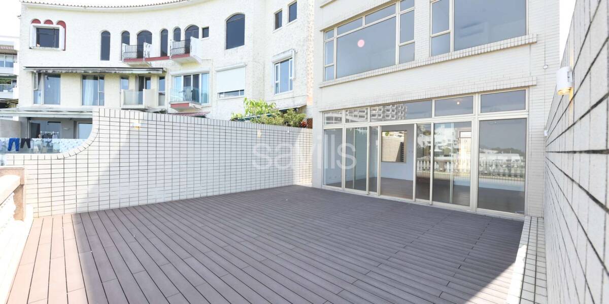 Rent  56-58 Chung Hom Kok Road , Photo 1