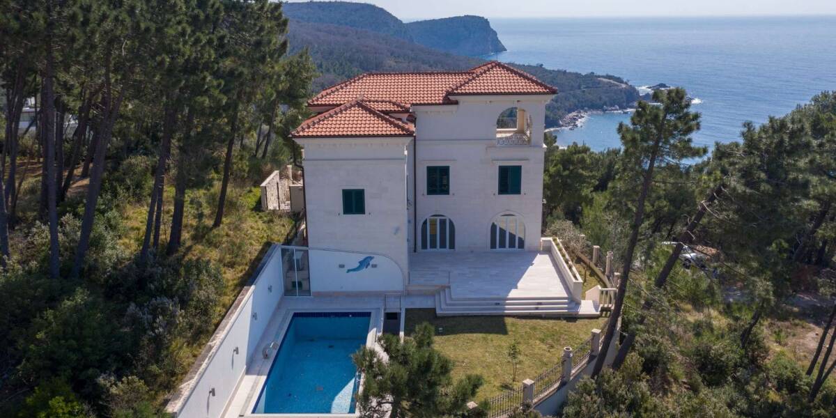  Beautiful and Modern Villa Sveti Stefan, Budva, Montenegro, Фото 1