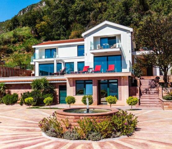  Beautiful Villa In Herceg Novi Herceg-Novi, Фото 1