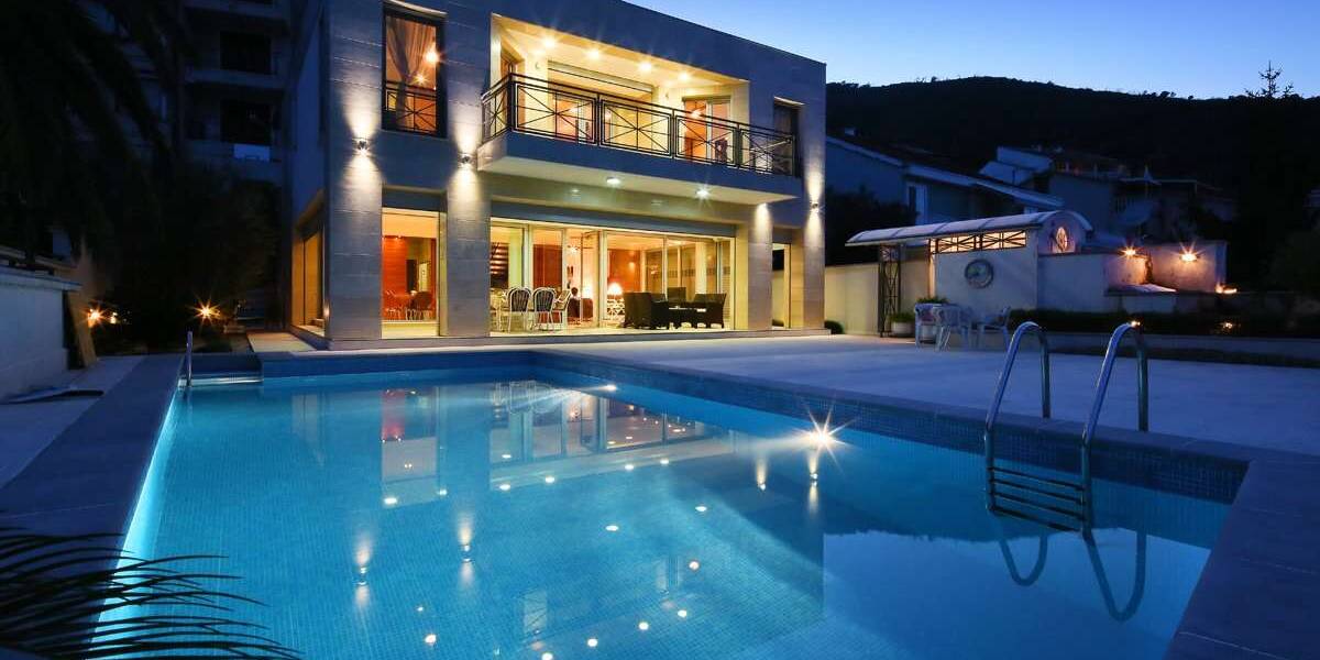  Beautiful Villa With Swimming Pool , Photo 1
