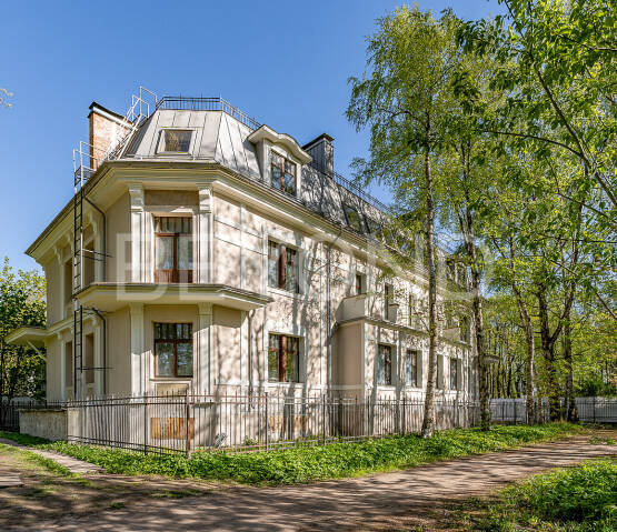 Квартира, 35 комнат &nbsp; Санкт-Петербург г., г.Санкт-Петербург, Каменный остров, наб. Реки Малой Невки, 37В, Фото 1