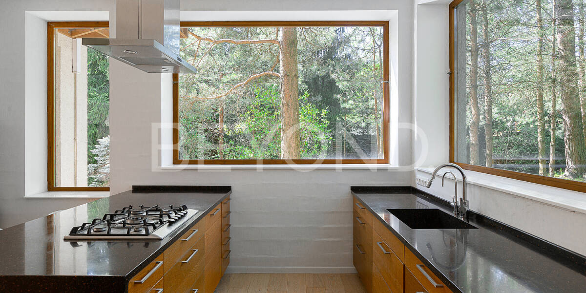 Квартира, 10 комнат  Санкт-Петербург г., Ленинградская область, Всеволожский муниципальный район, Бугровское сельское поселение,   Мистолово, ул. Благодатная, , Фото 1