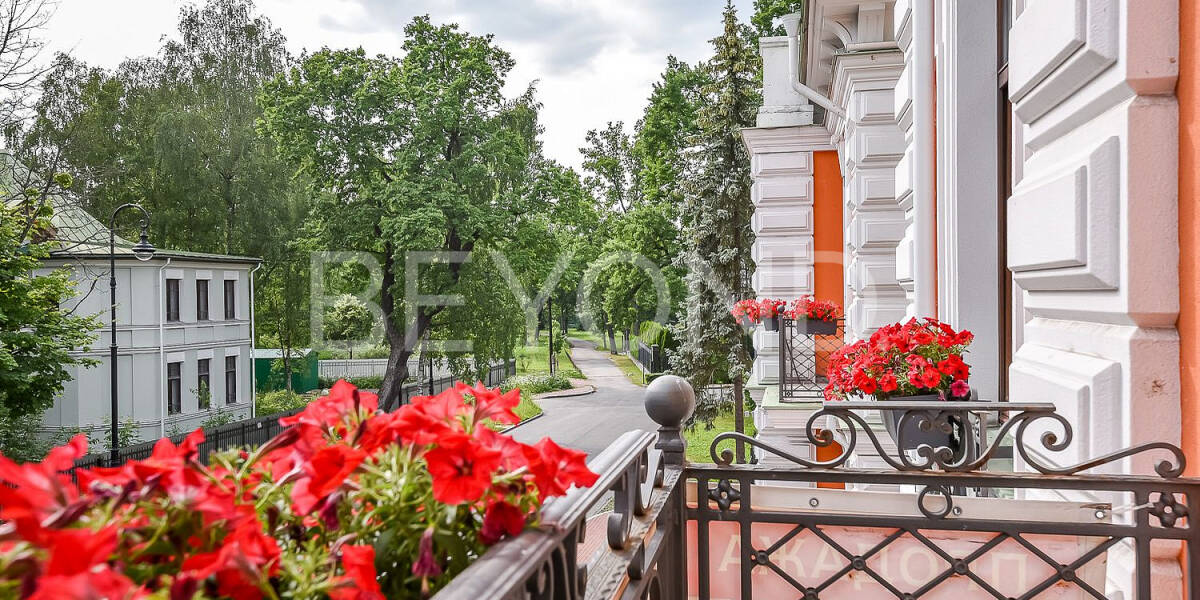 Apartment, 3 rooms  Санкт-Петербург г., Каменный остров, Санаторная аллея, 3  , Photo 1