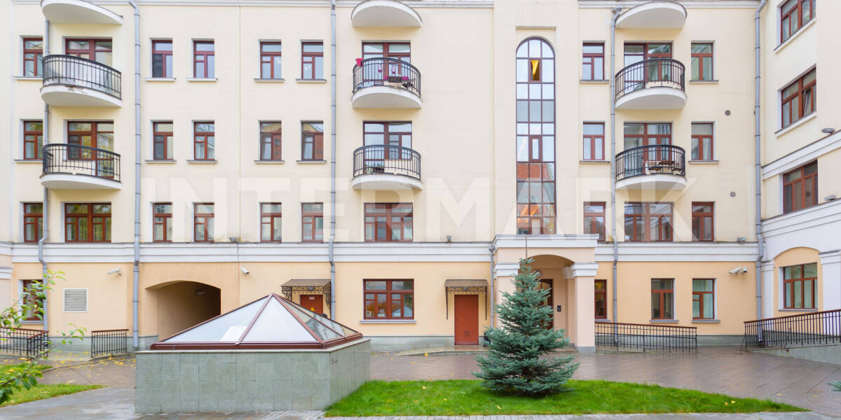 Rent Residential complex Ovchinnikovsky Bolshoy Ovchinnikovsky Lane, 20, Photo 1