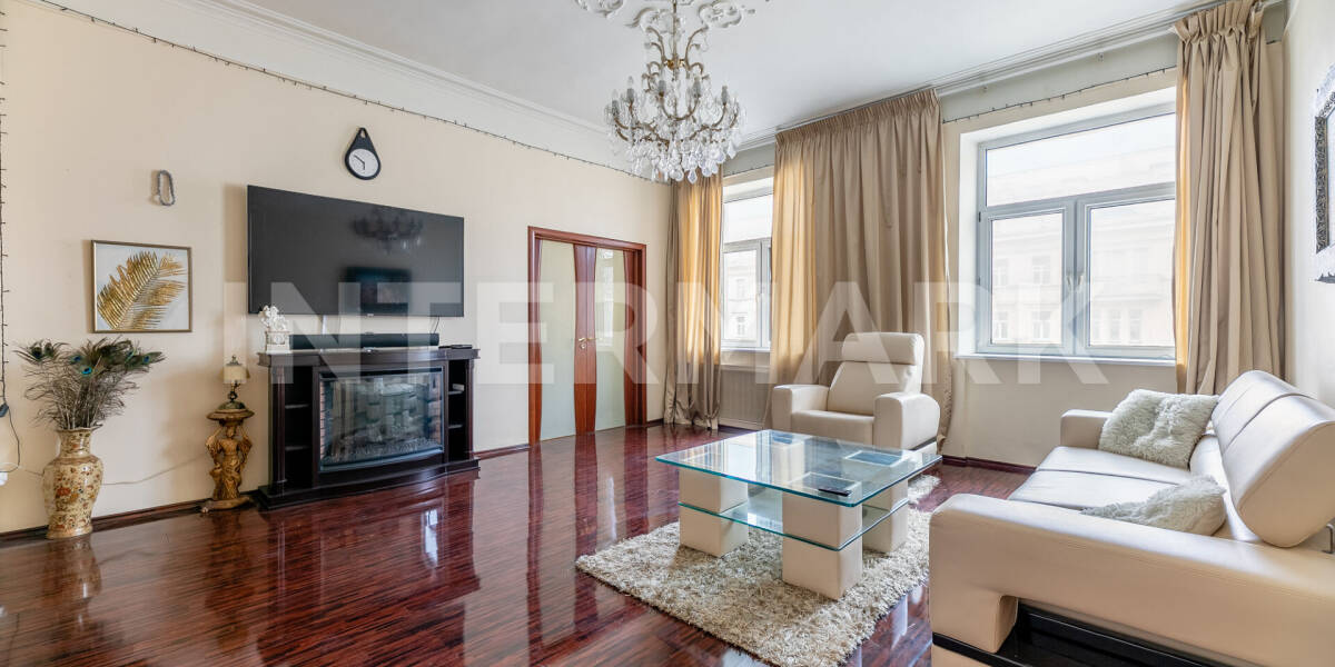 Apartment, 4 rooms  Tverskaya Street, 27, str. 2, Photo 1