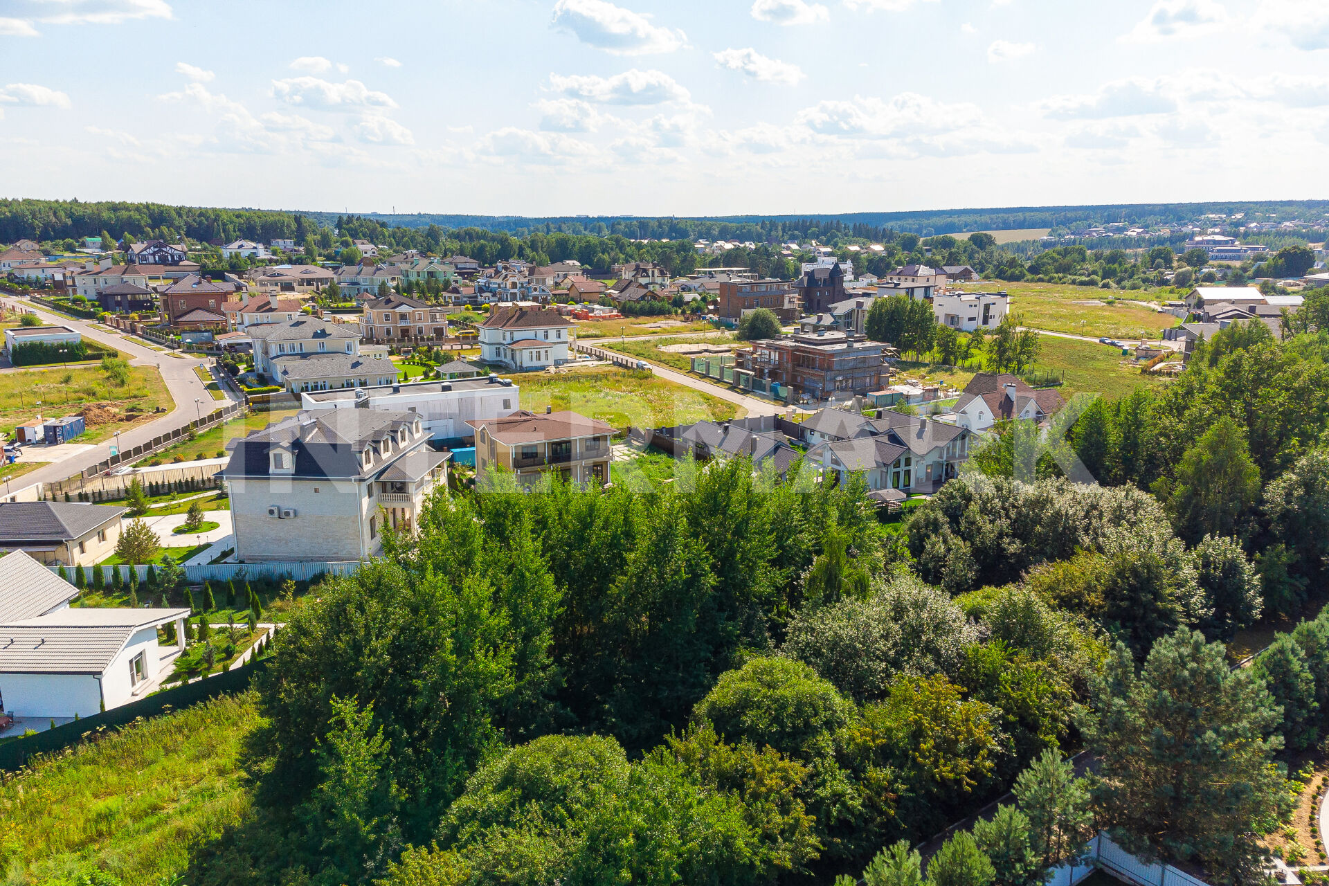 Купить участок в коттеджном поселке Папушево: описание, фотографии, цены на  коттеджи в КП Папушево, Рублево-Успенское шоссе, 24 км | Агентство элитной  недвижимости Intermark Real Estate - ранее Savills -