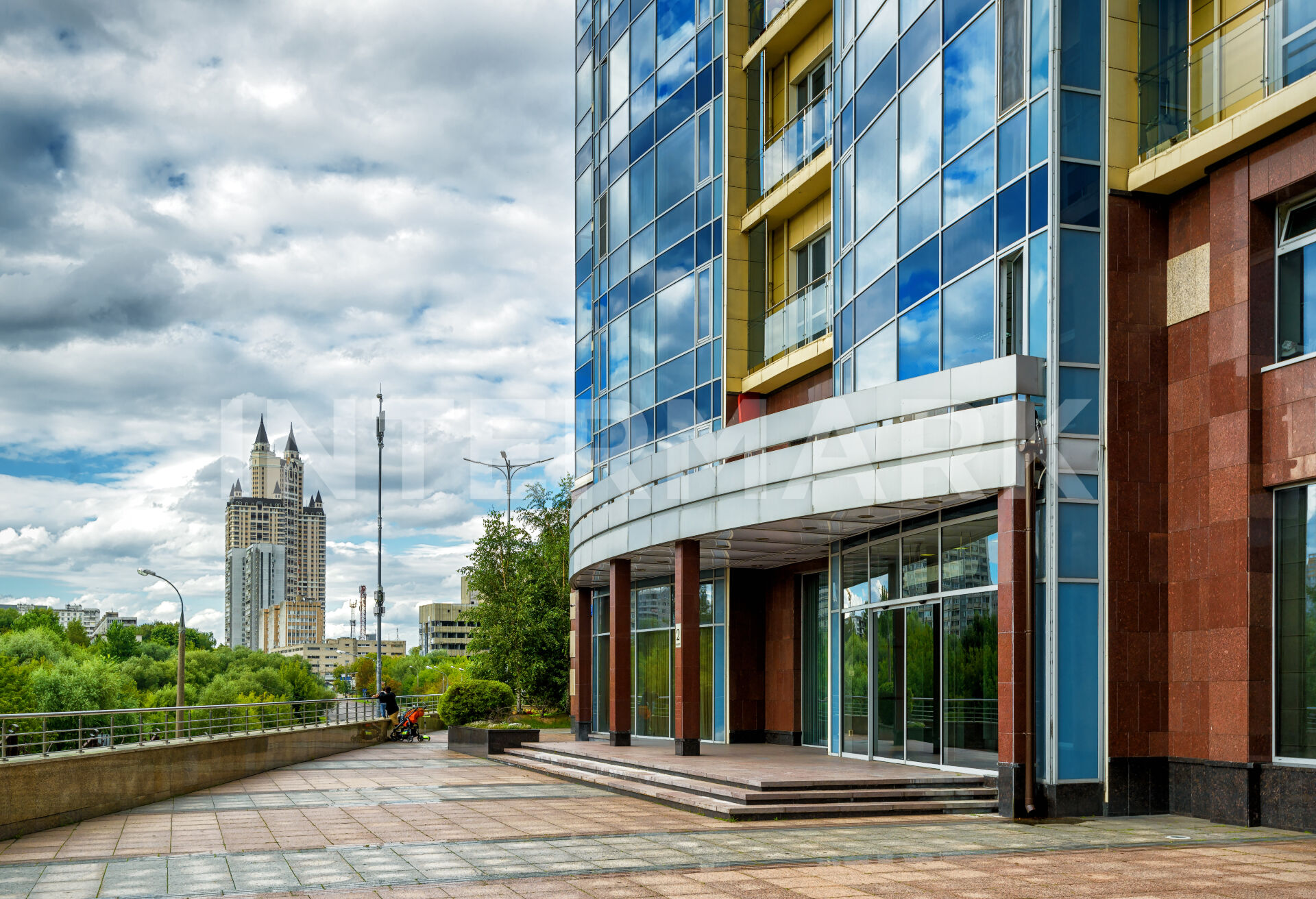 ЖК Кутузовская Ривьера в Москве 🏠 купить квартиру на вторичном рынке, цены  в жилом комплексе Кутузовская Ривьера 🚇 м. Пионерская, Славянский бульвар,  Минская, Нежинская улица, 1, корп. 3 🏢 Intermark Real Estate - ранее  Savills -