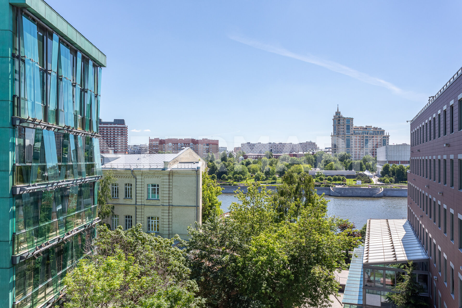 ЖК Бутиковский 5 в Москве 🏠 купить квартиру на вторичном рынке, цены в  жилом комплексе Бутиковский 5 🚇 м. Арбатская, Кропоткинская, Парк  Культуры, Бутиковский переулок, 5 🏢 Intermark Real Estate - ранее Savills -