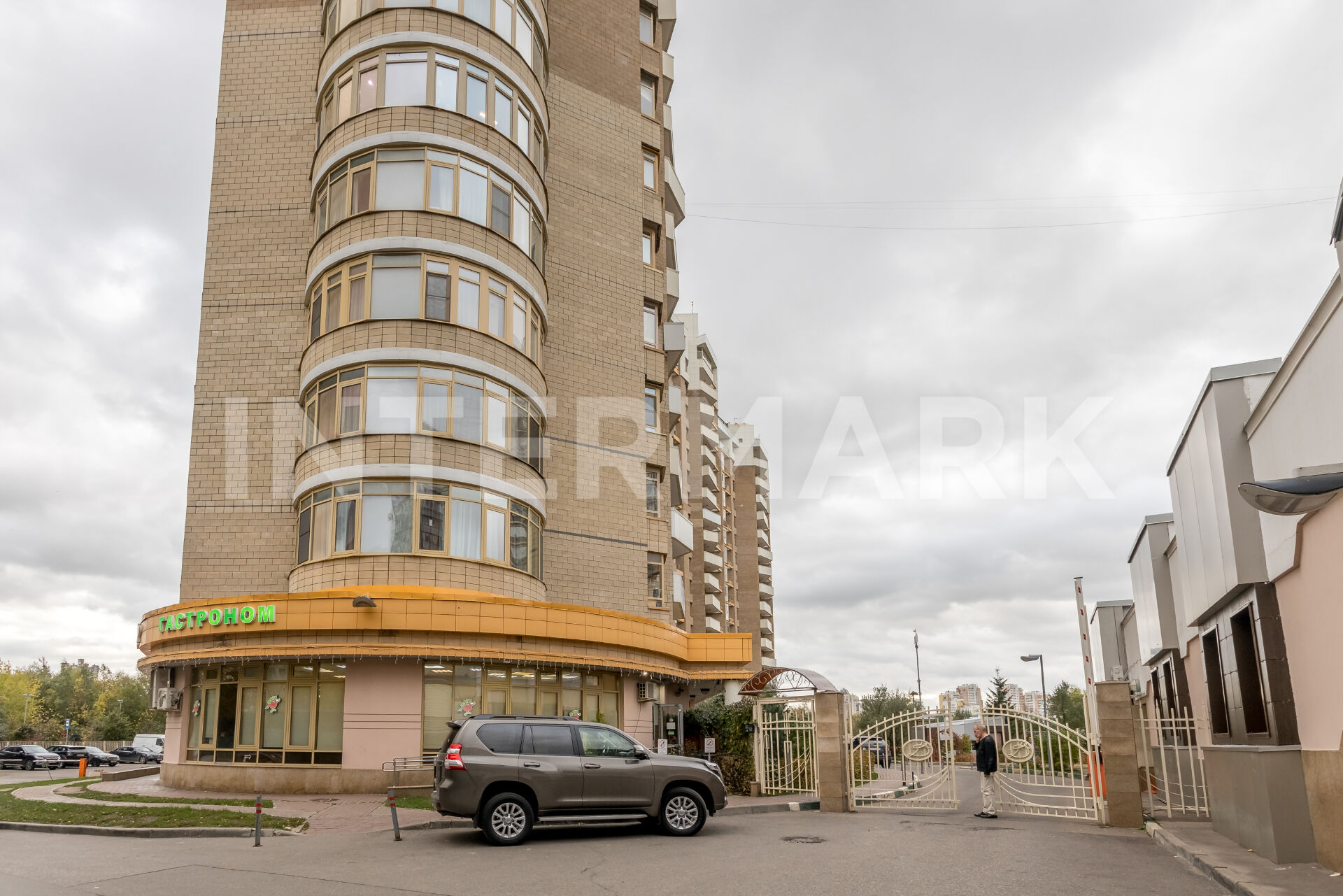 ЖК Дипломат в Москве 🏠 купить квартиру на вторичном рынке, цены в жилом  комплексе Дипломат 🚇 м. Раменки, Ломоносовский проспект, Мичуринский  проспект, Мичуринский проспект, 39 🏢 Intermark Real Estate - ранее Savills  -