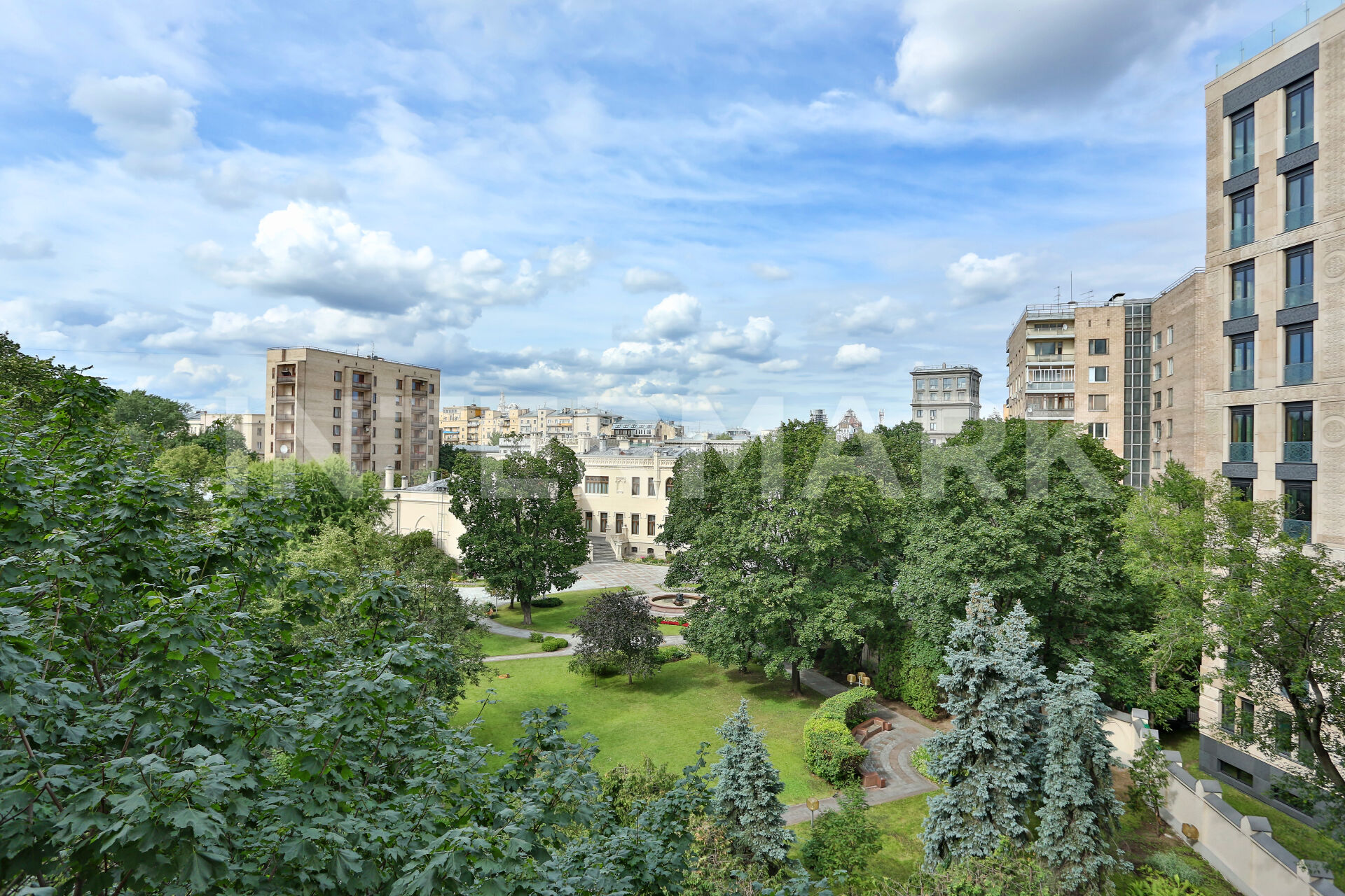 Снять квартиру в ЖК Гранатный, 6 в Москве, цены на аренду в жилом комплексе  Гранатный, 6 🚇 м. Пушкинская, Баррикадная, Маяковская, Тверская, Гранатный  переулок, 6 🏢 Intermark Real Estate - ранее Savills