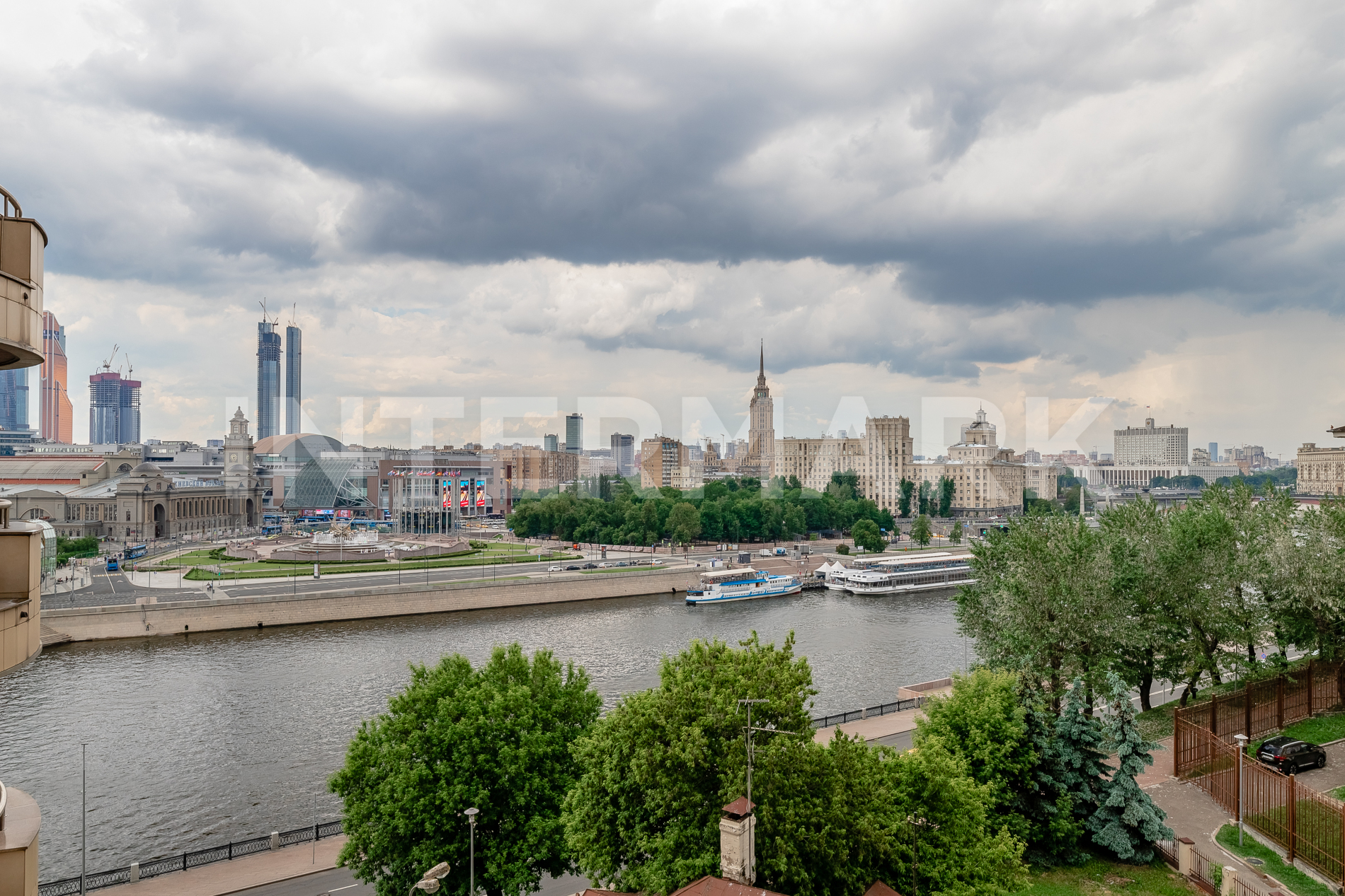 ЖК Дом над водой в Москве 🏠 купить квартиру на вторичном рынке, цены в  жилом комплексе Дом над водой 🚇 м. Смоленская, Киевская, Парк Культуры, 7-й  Ростовский переулок, 15 🏢 Intermark Real Estate - ранее Savills -