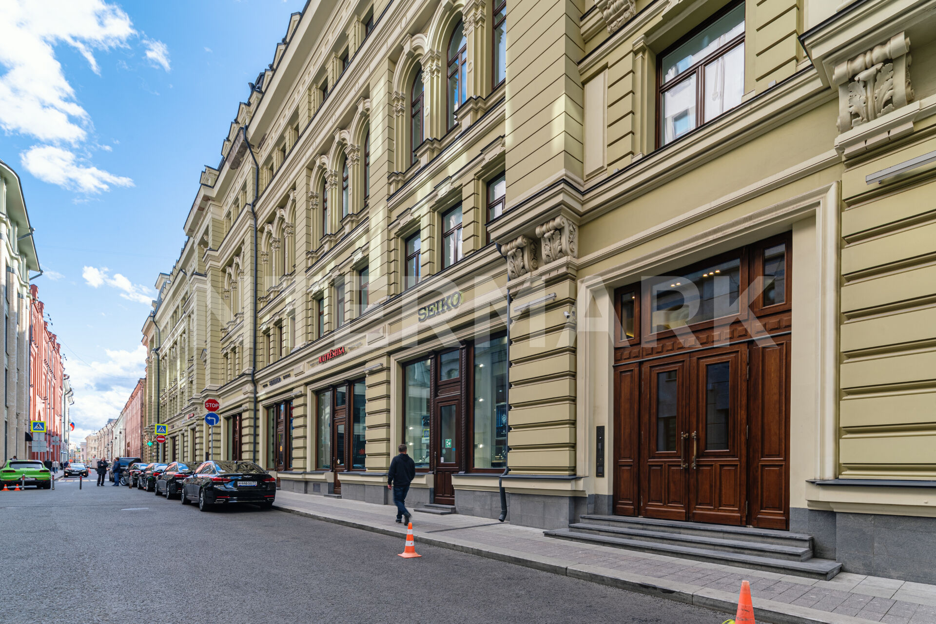 ЖК St. Nickolas в Москве 🏠 купить квартиру на вторичном рынке, цены в  жилом комплексе St. Nickolas 🚇 м. Охотный Ряд, Лубянка, Театральная,  Никольская улица, 10/2, стр. 2Б 🏢 Intermark Real Estate - ранее Savills -